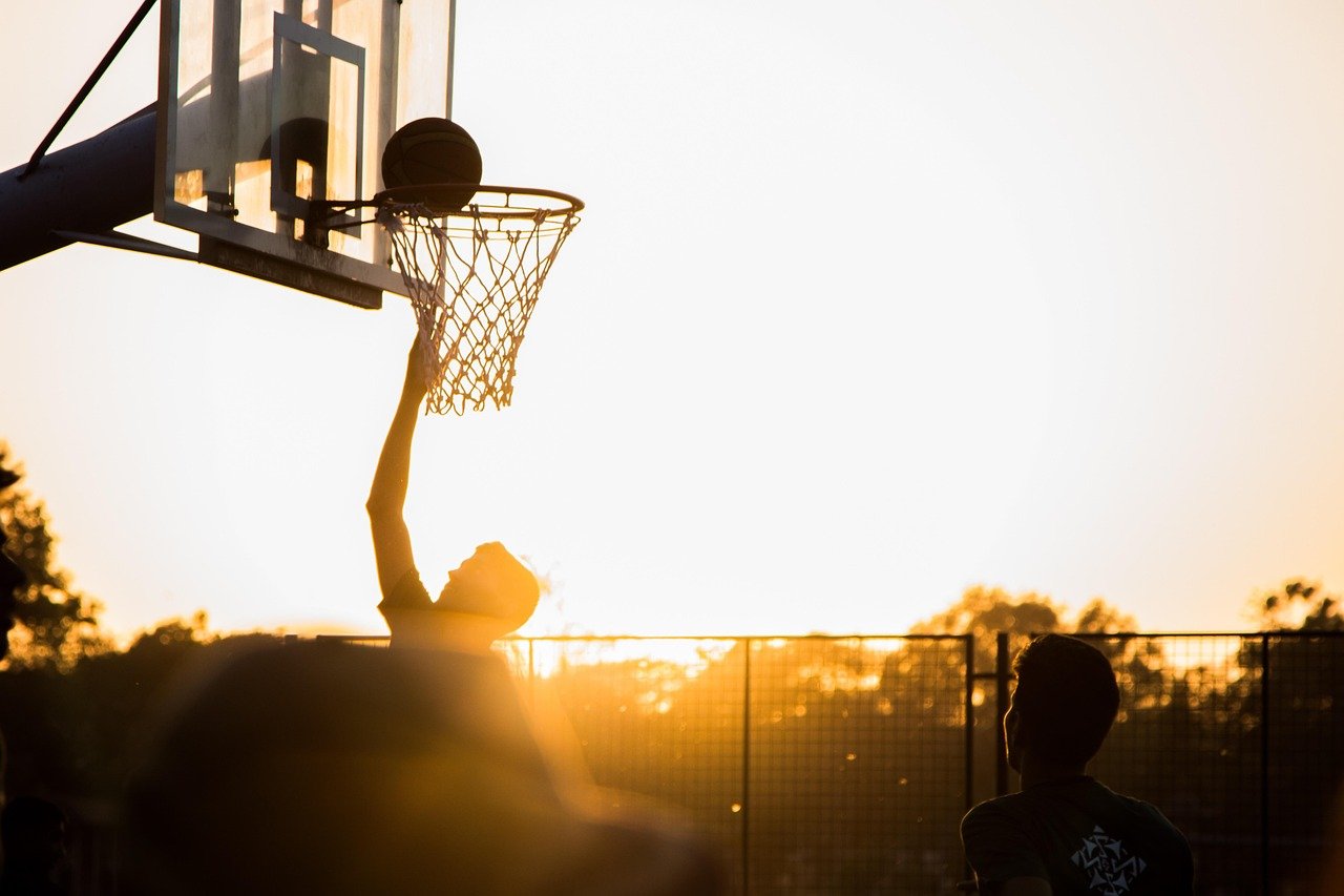 Basketball, Sport, Ball, Spiel, Wettkampf, Spiel, Mannschaft, Turnier, Aktivität, Freizeit, Korb, Meisterschaft, Spielfeld, Silhouette, Sonnenuntergang, Sonnenaufgang, Sprung, Aufprall, Erfolg, Aufstieg, Spieler, Wurf, Natur, Champion, Sieg, Tor, Korb, Spiel, Netz, Verein